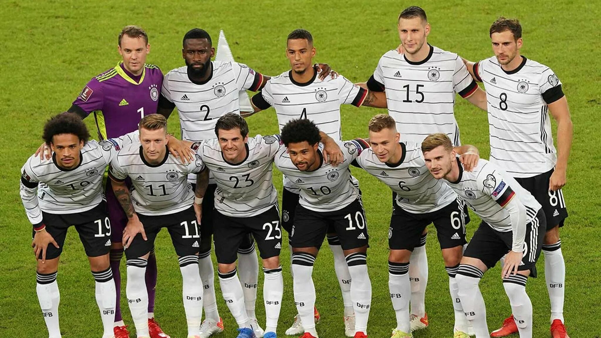 Новая форма сборной германии по футболу. Кевин Кураньи сборная Германии. Игроки сборной Германии. Сборная Германии по футболу 2022. Игроки сборной Германии по футболу 2022.