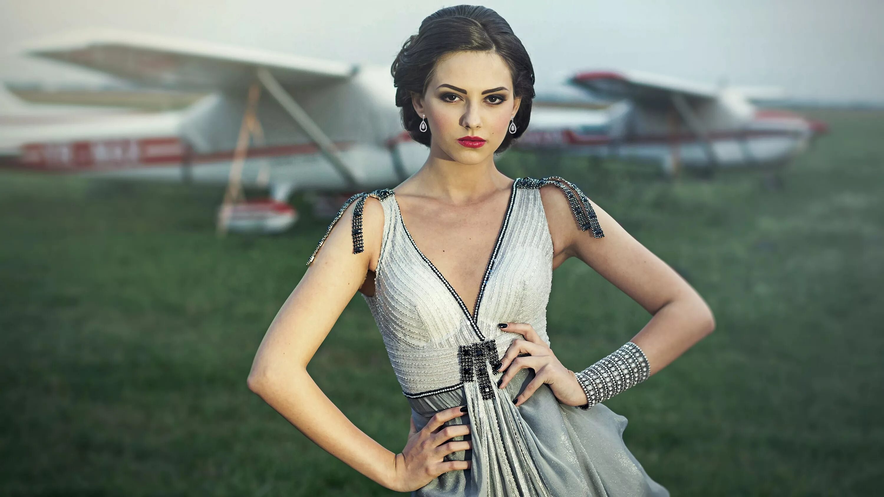 Eleonora i follow you. I follow you eleonora песню слушать. Элеонора i-doors. I follow you eleonora. Mortagua the mantra.