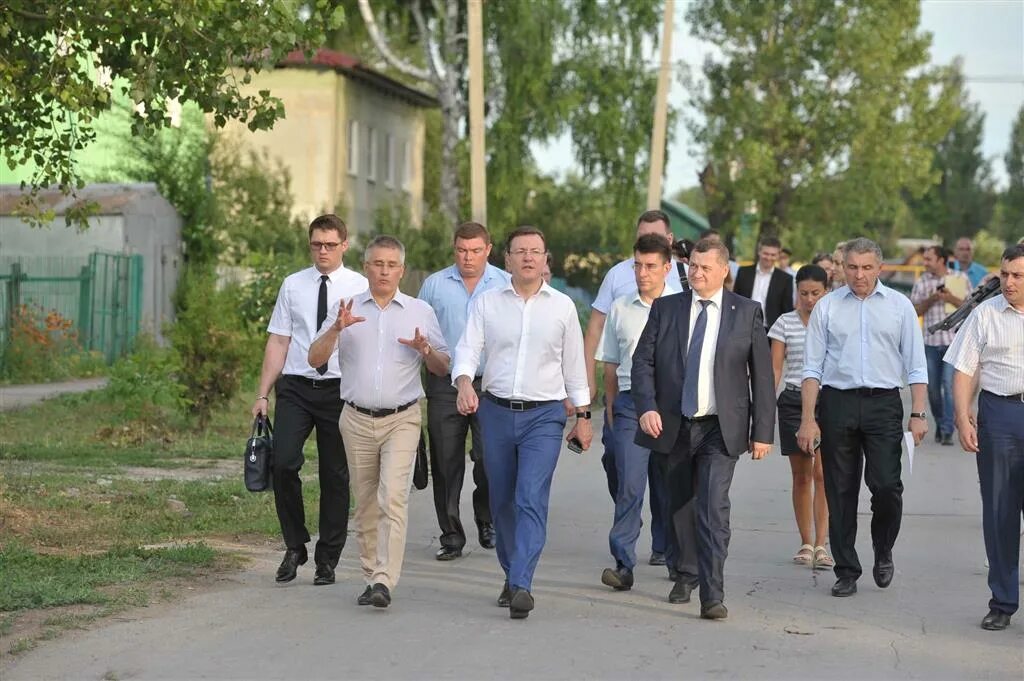 Губернатор Волжского района. Угжкх Волжского района Самарской области. Глава Волжского района Самарской. Глава села Воскресенка Волжского района Самарской области.