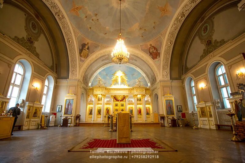 Храм Святой мученицы Татьяны. Домовой храм мученицы Татьяны МГУ. Храм Святой Татианы при МГУ. Храм великомученицы Татьяны в Москве