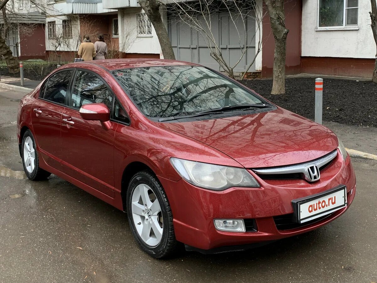 Honda civic автомат. Honda Civic 2007 седан красный. Honda Civic 8 седан красная. Honda Civic 8 красный. Хонда Цивик автомат.