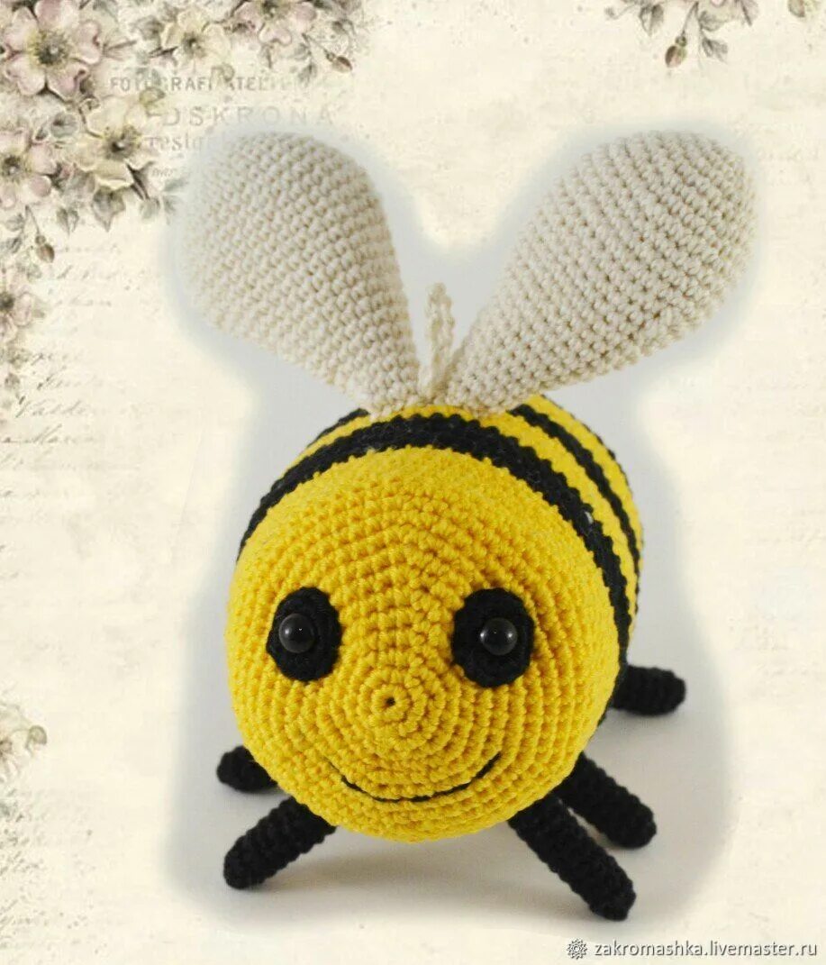 Плюшевая пчелка. HM Пчелка игрушка. Вязаная игрушка Пчелка. Вязаная Пчелка крючком. Вязаные игрушки пчела.