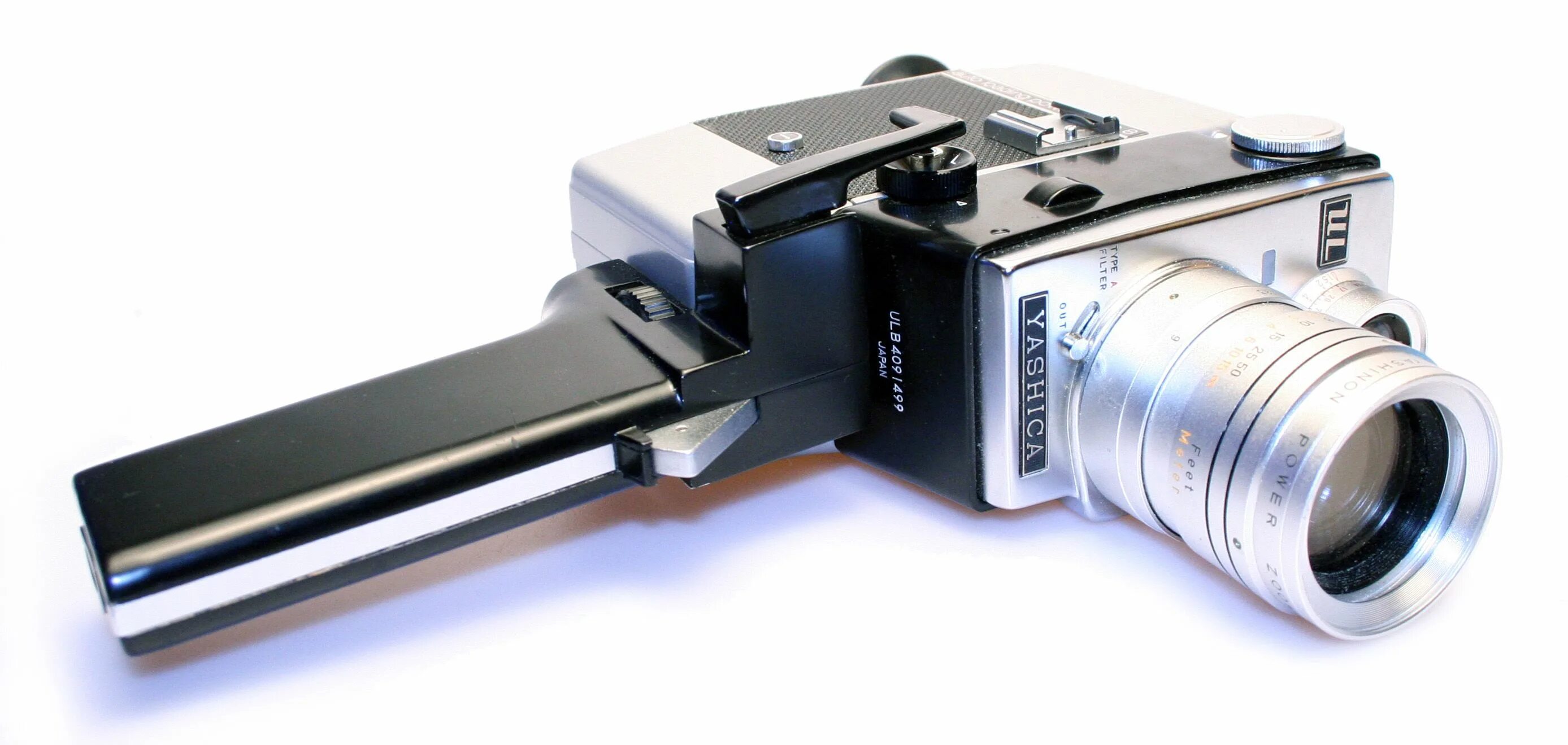Видеокамера 8мм. Yashica u-matic super 8. yashica видеокамера 8. кинокамера yashica ul 8mm. yashica video camera 8mm.