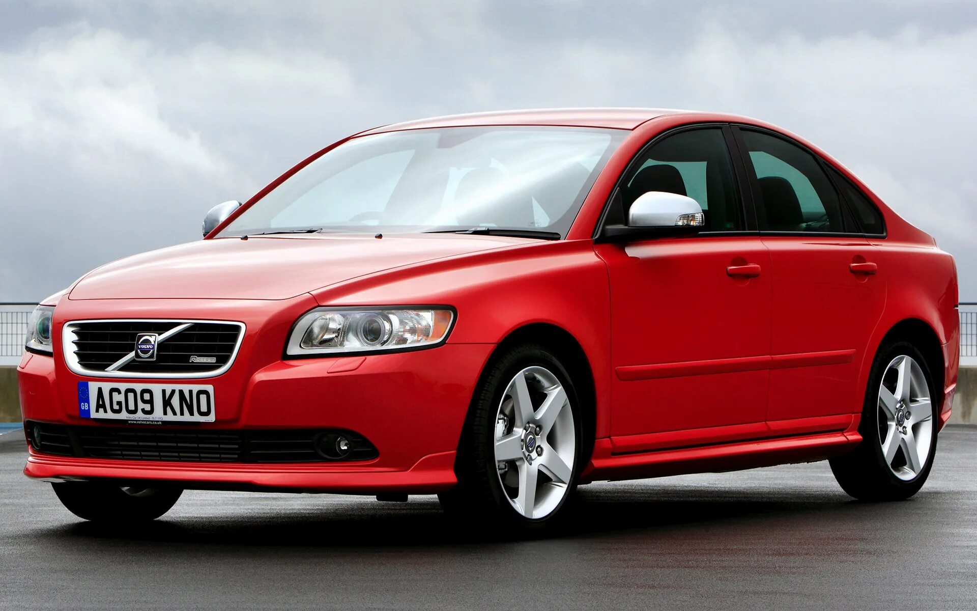 Прошить вольво. Volvo s40 2. Volvo s40 II R-Design. Вольво s40 2008. Volvo s40 II 2004.