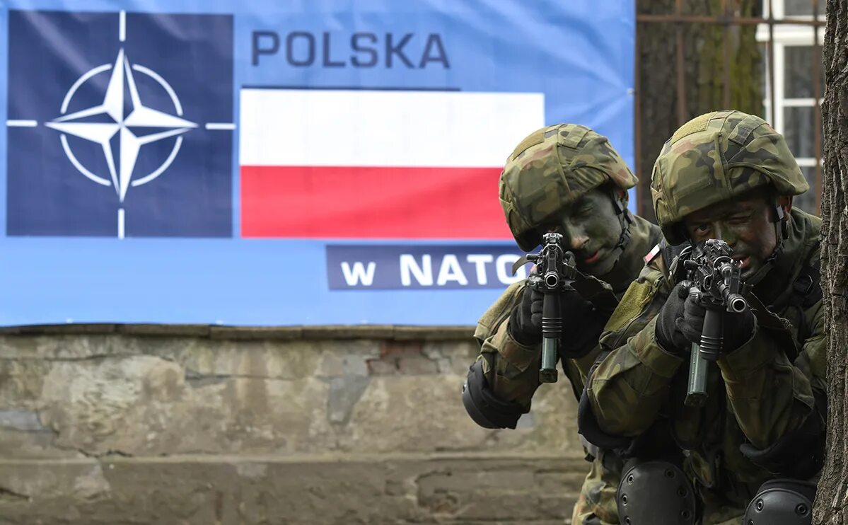Нато украина против россии. Учения НАТО В Польше. База НАТО В Польше. Украинский спецназ. Польша США НАТО.