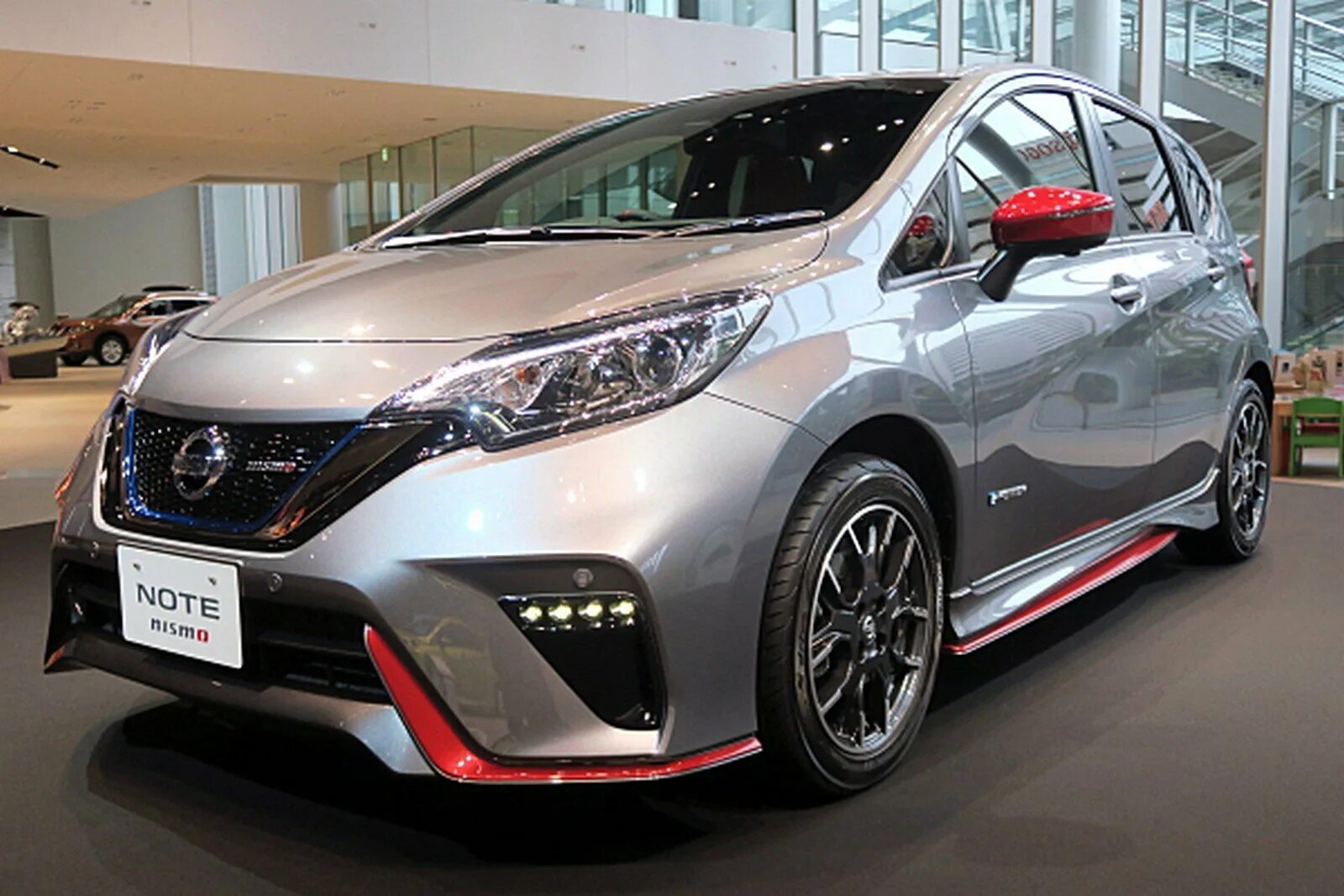 Nissan Note e Power Nismo 2017. Nissan Note 2020 Nismo. Nissan Note 2017. Nissan Note 2017 гибрид.