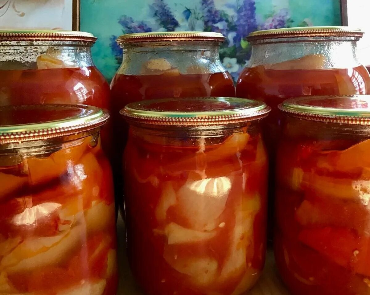 Заготовить томатный сок на зиму. Лечо сок томатный перец болгарский. Лечо закатка. Заготовки из перца на зиму. Перец в томатной заливке на зиму.