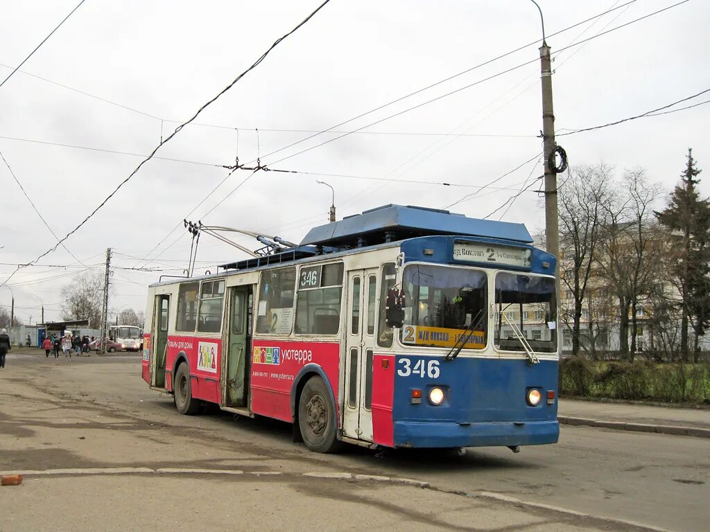 Троллейбус который идет на восток. Троллейбус иваново. Зиу 682. Город иваново троллейбусы. Зиу-5 иваново.