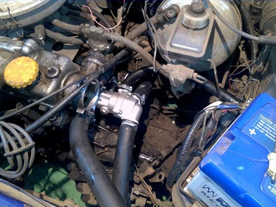 Греется приора причины двигатель 16. Ваз 2107 прибор указателя температуры ож. Датчик термостата ваз 2110 16 клапанов. Греется на ходу ваз. Кипит ваз 21099 инжектор неисправности.