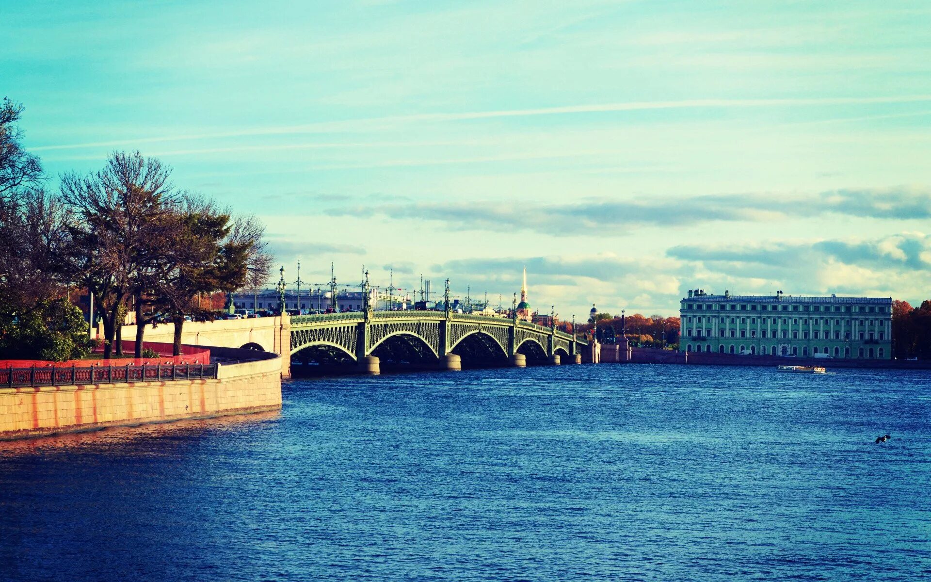 Ширина реки невы. Санкт-Петербург Нева. Река Нева. Город на реке Неве. Река мойка Санкт-Петербург.