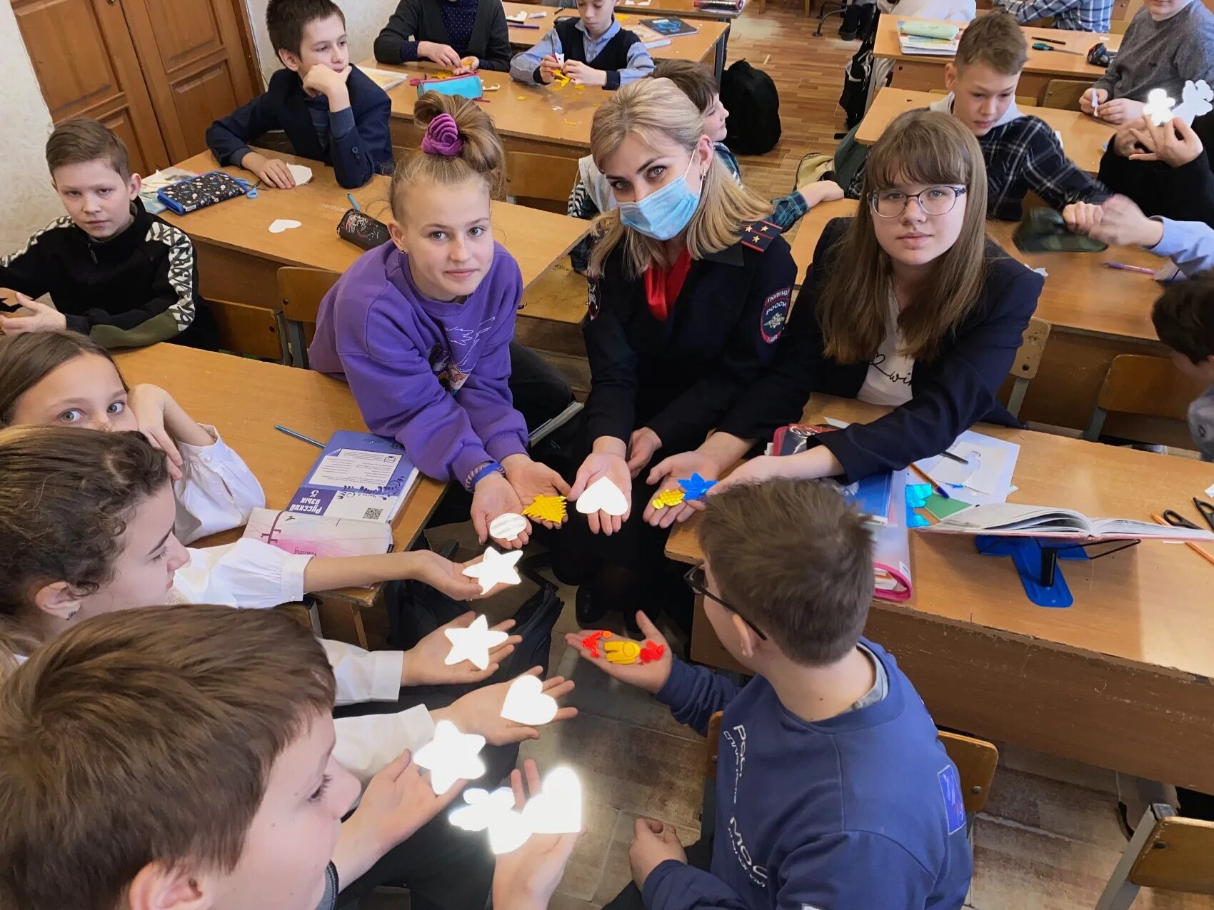 профессия вязальщица. школа мастеров. классы в россии. школьный мастер. мастер классы в школе для детей.