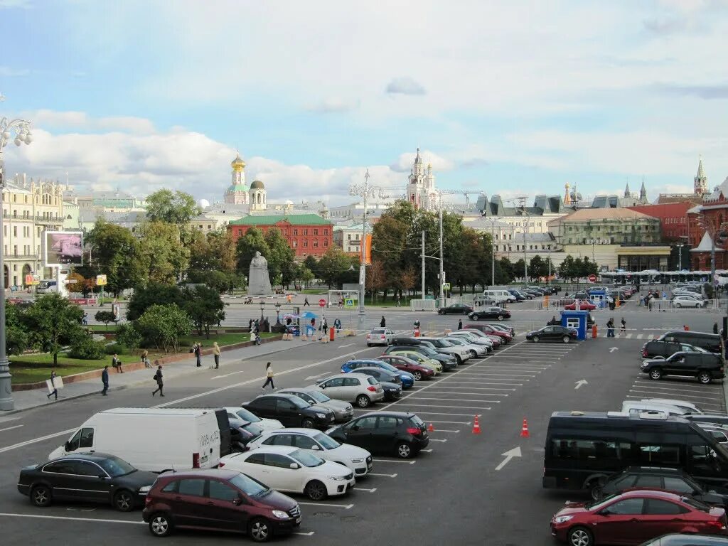 Площадь революции Москва. Пл революции Москва. Вид на площадь революции. Площадь революции фото. Показать пл