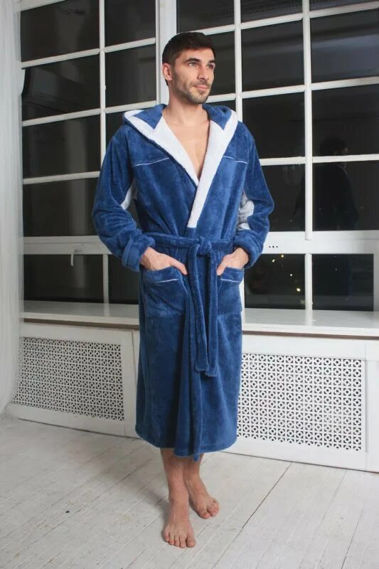 Девушка в махровом халате. Wien халаты. Халат мужской велсофт. Махровый халат five wien женский. Махровый халат five wien женский.