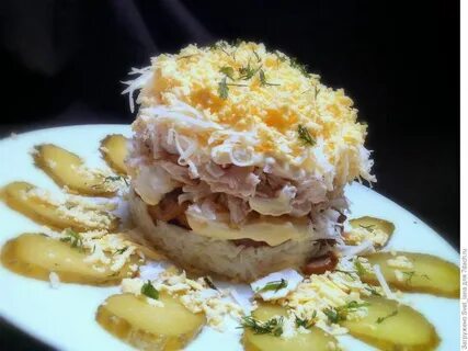 Салат с ананасом курицей и маринованным луком