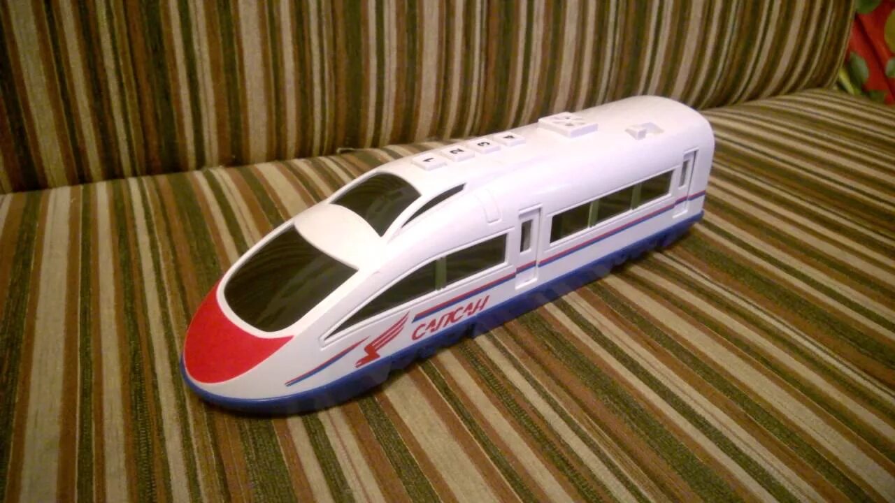Ржд сапсан день рождения. Ft-5683 Сапсан. Поезд Сапсан 1990. Модель поезда Сапсан. Сапсан из пластилина.