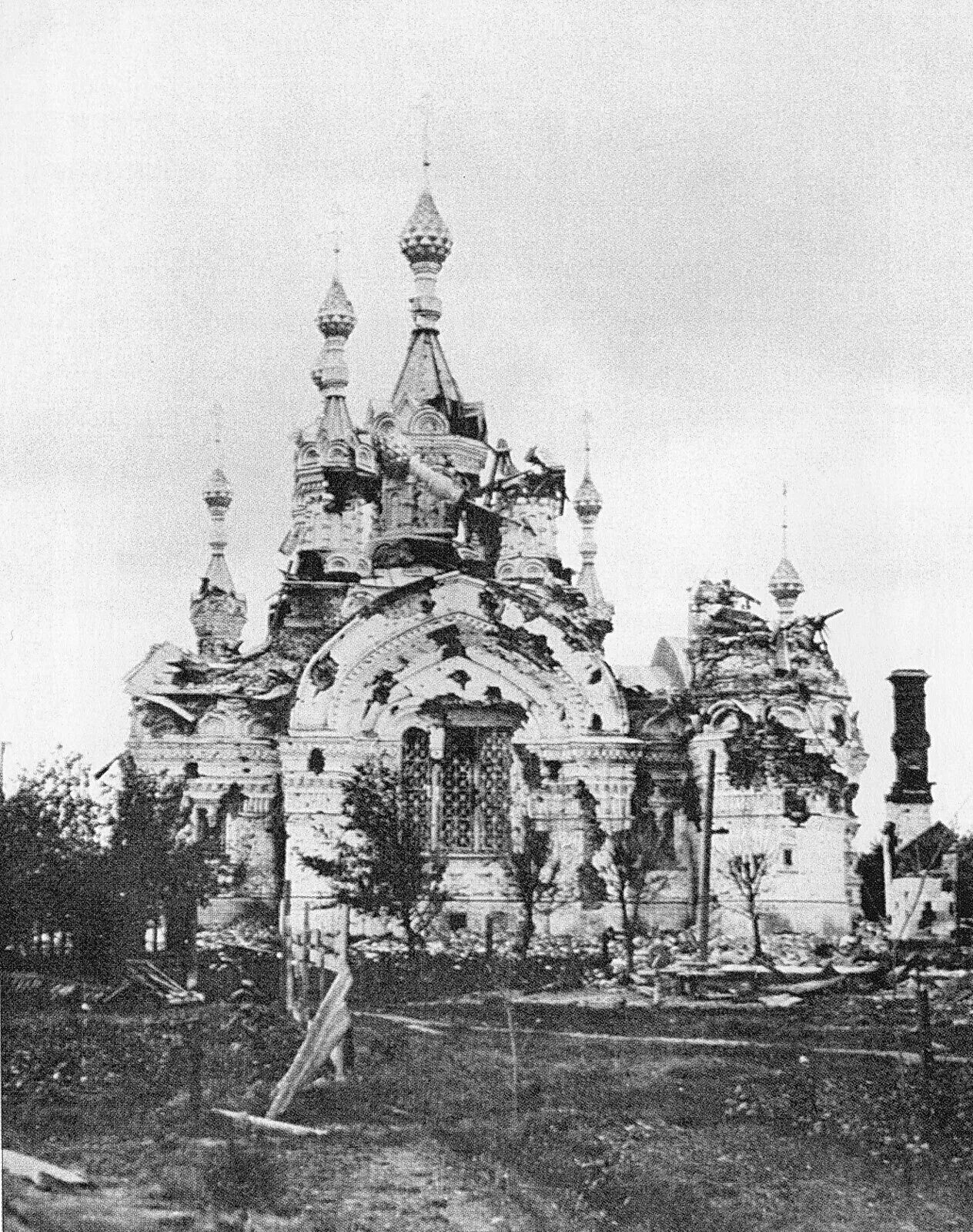 Церковь до революции. Церковь покрова пресвятой богородицы ярославль разрушенная. ярославль 1918 церковь. покровская церковь ярославль. ярославское восстание 1918г..