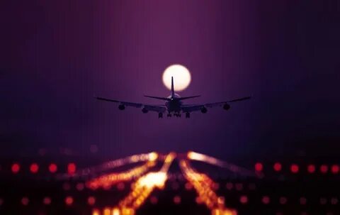 Самолет в ночное время