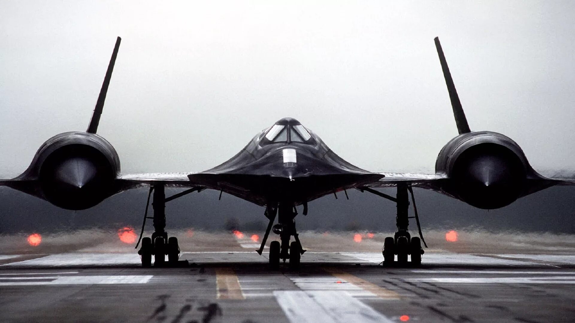 The sr. SR 71 Blackbird. Lockheed SR-71 Blackbird. Ср-71 самолёт разведчик. Lockheed SR-71 Blackbird скорость.