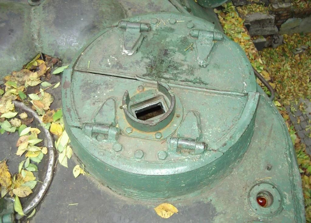 Башня танка т34. Башня танка т-3485. т-34-85 командирская башенка. люк танка т34. т 34 85 башня.