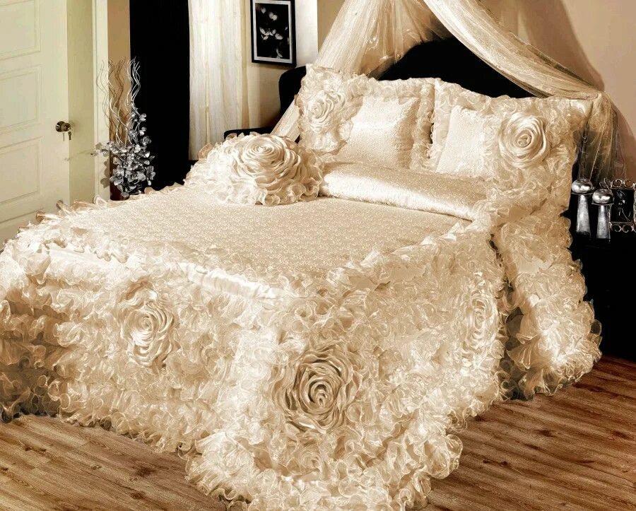 Невеста постель. Покрывало на кровать. Красивое покрывало на кровать. Шикарные покрывала на кровать. Красивые покрывала для спальни.