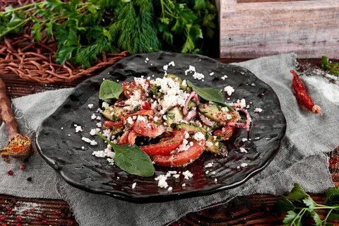 Рецепт салата по грузински с грецкими орехами