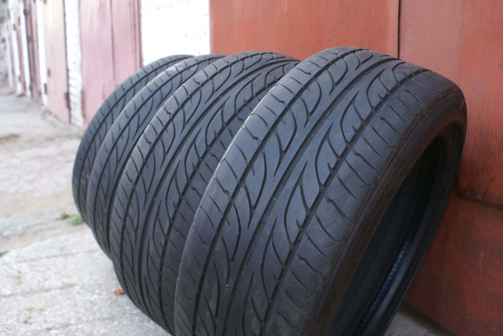 Резина дунлоп 185.65.15. Летняя резина Dunlop r14 185/60. Летняя резина 185/65 r15. 205/65 R15. Резина лето брянск