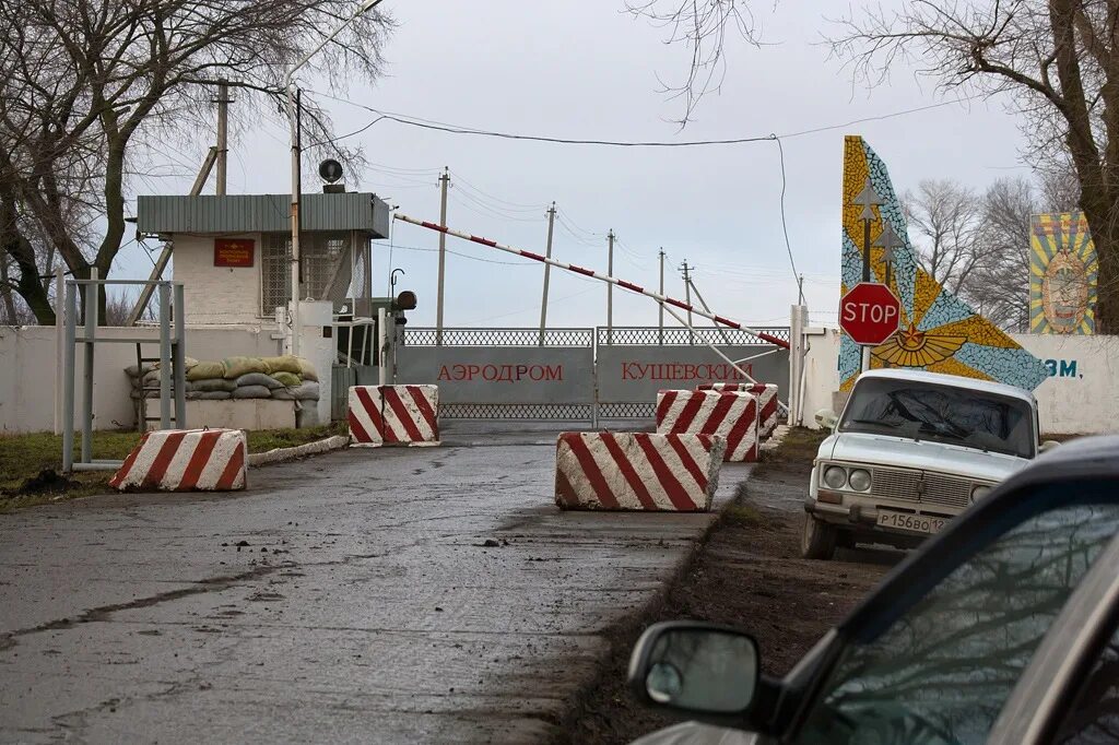 Пожарные аэропорта. Что произошло на кущевском аэродроме. Что произошло на кущевском аэродроме. Пожар на ангаре. Смертник в аэропорту кабуле.