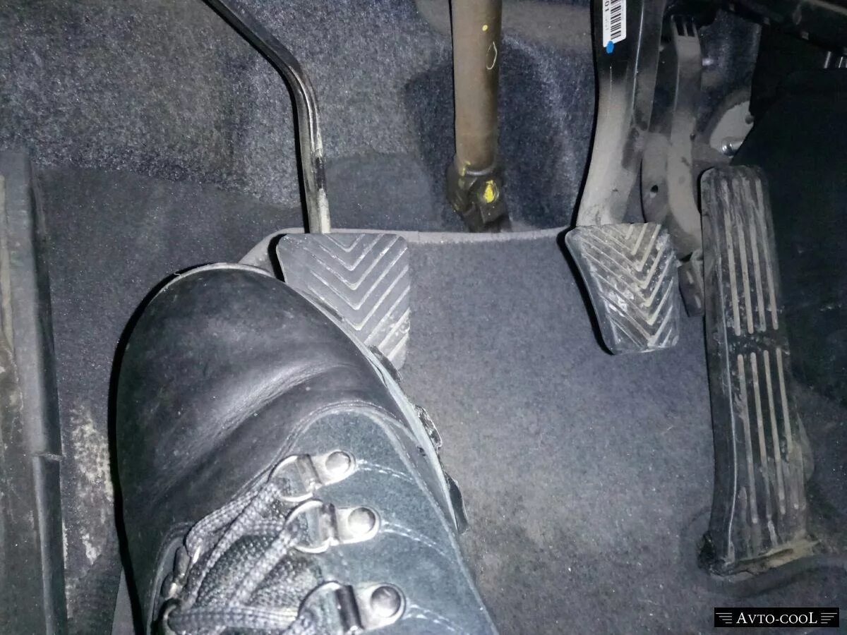 еду на машине нажимаю на педаль. физминутка автомобиль. научим водить автомобиль. стих едем едем на машине. трогаться на механике.