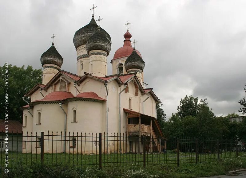 Церковь федора стратилата на софийской стороне. Церковь фёдора стратилата на щиркове улице великий новгород. Храм феодора стратилата в москве на чистых прудах. Церковь феодора стратилата на щиркове улице. Церковь федора стратилата чебоксары.