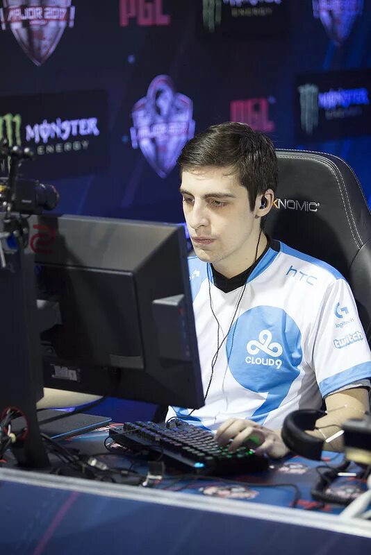 Shroud cloud9. Shroud s. Shroud cs go. Шрауд стример. Shroud стример.
