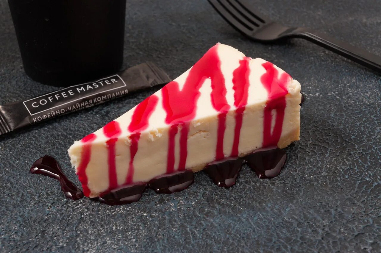Чизкейк пермь. Чизкейк пермь. Чизкейк bettys cake ассорти. Сахар в сыре. Вишневый чизкейк.