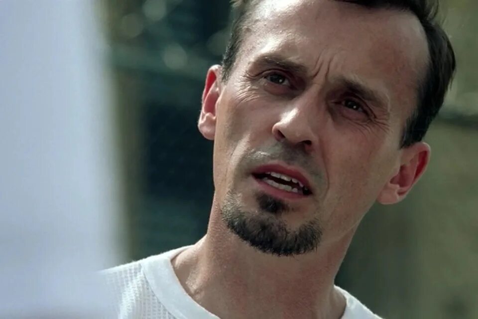 T bag перевод. ти бэг из сериала побег. теодор бэгвелл побег. роберт неппер побег кадры. теодор бэгвелл.