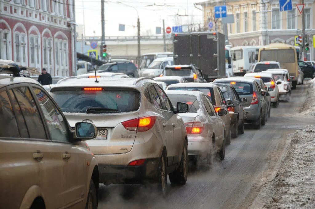 Пробки Нижний Новгород. Огромная пробка в Нижнем Новгороде. Пробка машин. Пробка машин Нижний Новгород. Пробки нижний новгород сегодня