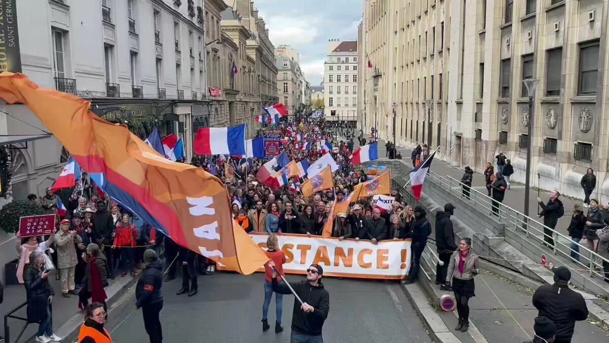 Euronews hd. Протесты во франции 2023. Follow my vote. Французский проходить. Французский проходить.