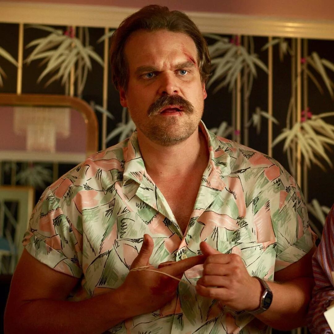 очень странные дела шериф хоппер. джим хоппер. дэвид харбор очень странные дела. дэвид харбор джим хоппер. дэвид харбор очень странные.