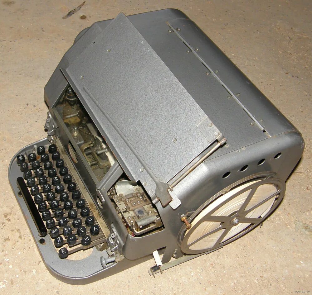 Ста-м67б телеграфный аппарат. Телеграфный аппарат ста 67. Стартстопный телеграфный аппарат ста-м67. Ста м67 телеграфный аппарат клавиатура.