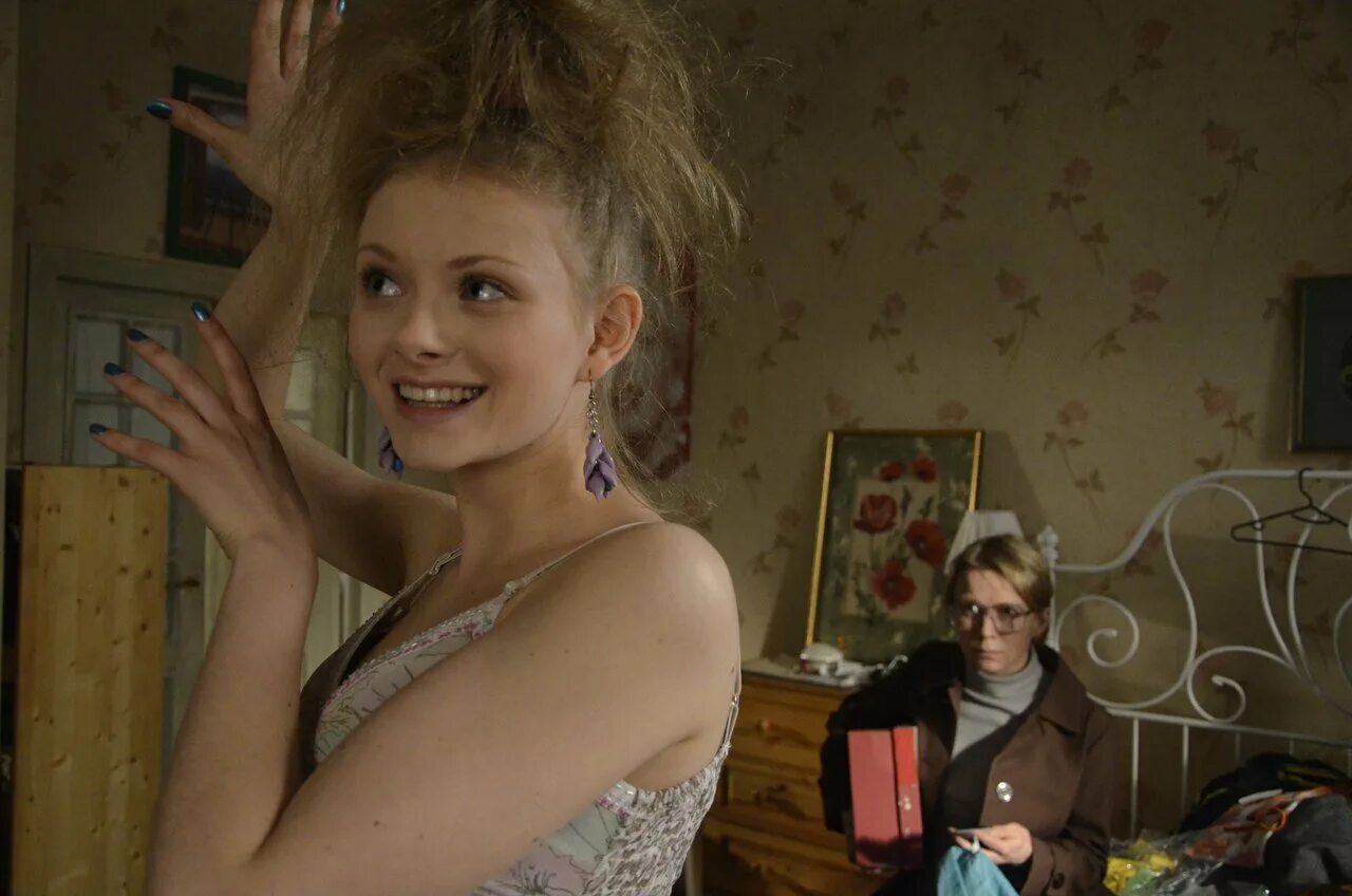 бабье лето сериал 2019. бабье лето сериал 2019. паутинка бабьего лета фильм 2011. фильм бабье лето сериал 2011. бабье лето сериал с ириной пеговой.