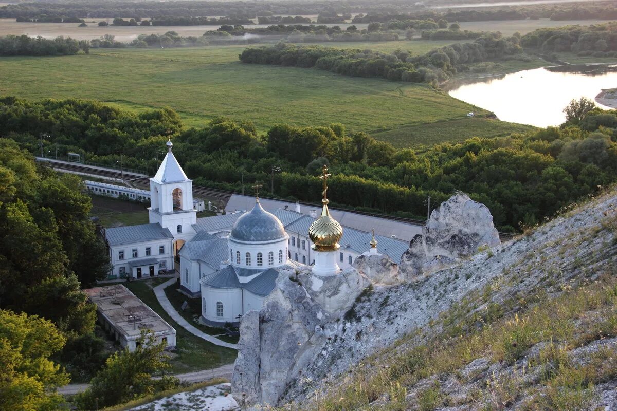Индивидуальные экскурсии на машине в Воронеже: 38 экскурсоводов со средним рейти