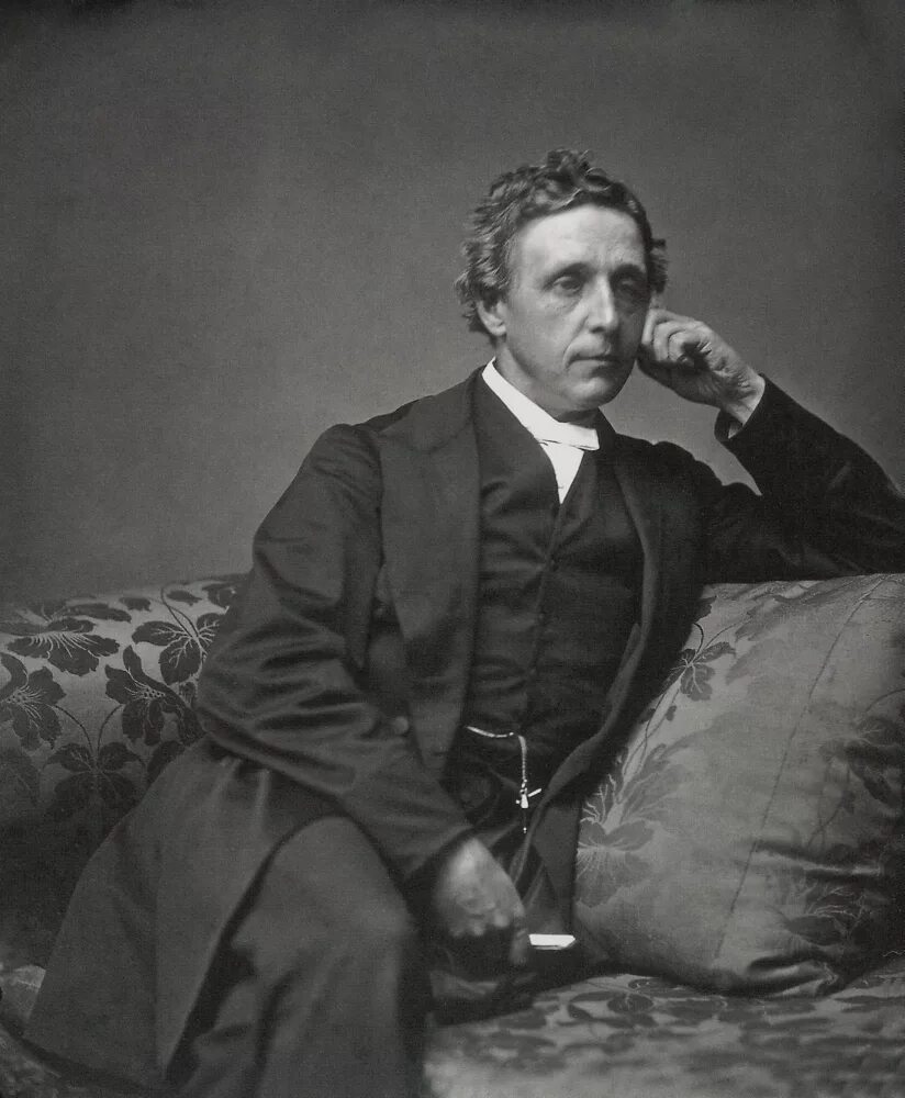 Чарльз лютвидж доджсон. Льюис кэрролл портрет. Charles dodgson priest. Льюис кэррол(чарльз лютвидж доджсон) (1832-1898). Чарльз латуидж доджсон.