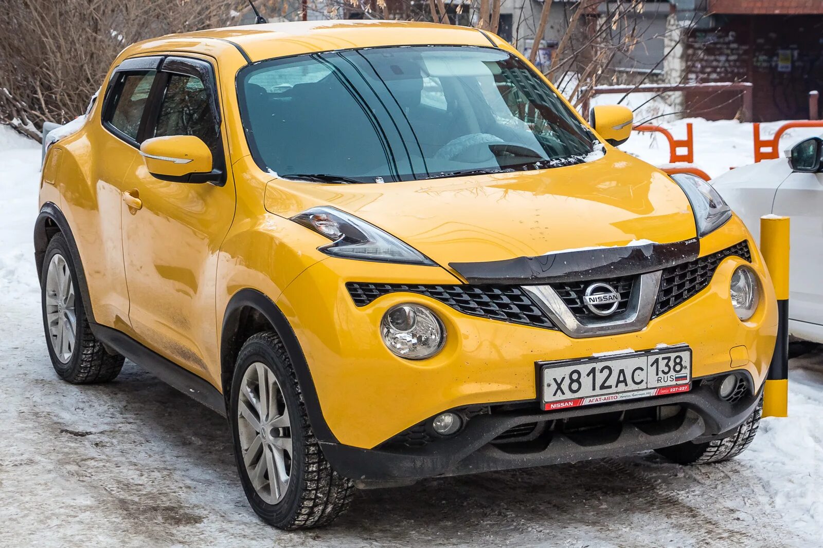Купить б/у Nissan Juke I Рестайлинг 1.6 CVT (117 л.с.) бензин вариатор в Воронеж