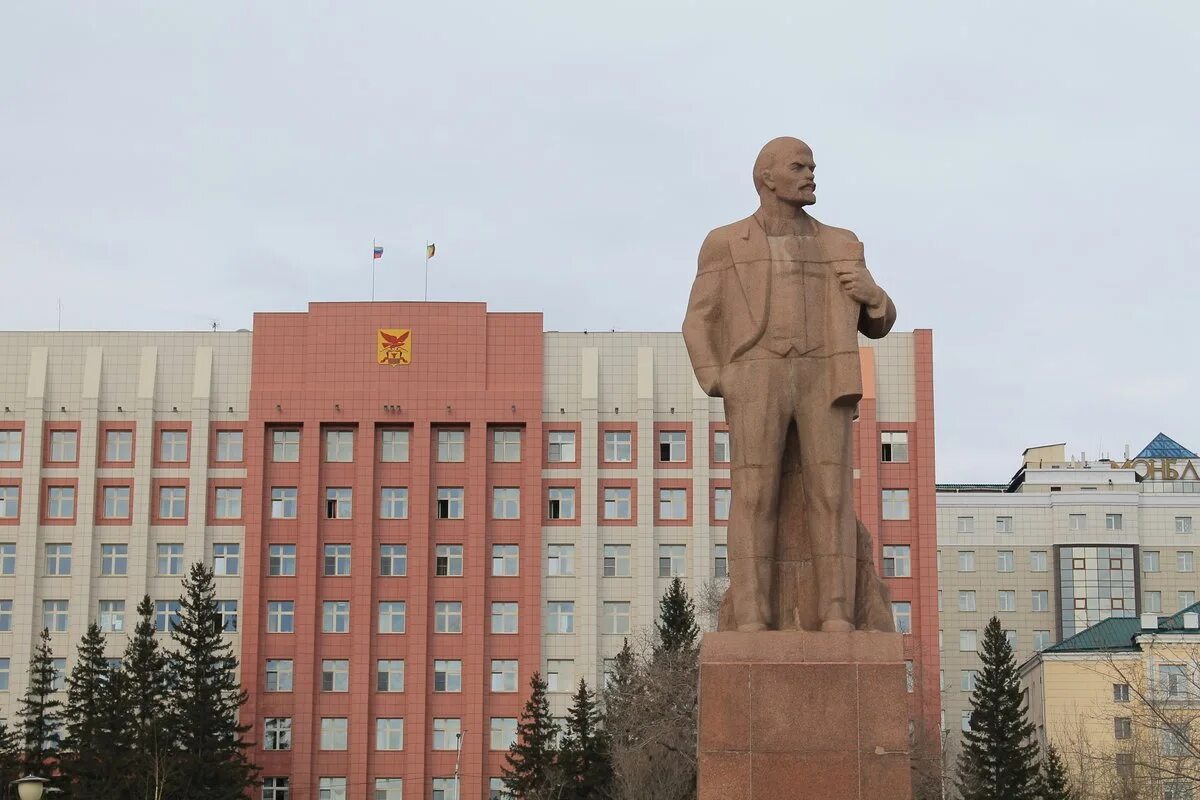 Как найти площадь ленина. Город чита площадь ленина. памятник ленину в чите. площадь ленина чита памятник. чита памятник ленину на площади ленина.
