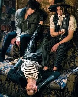Palaye royale dead to me перевод