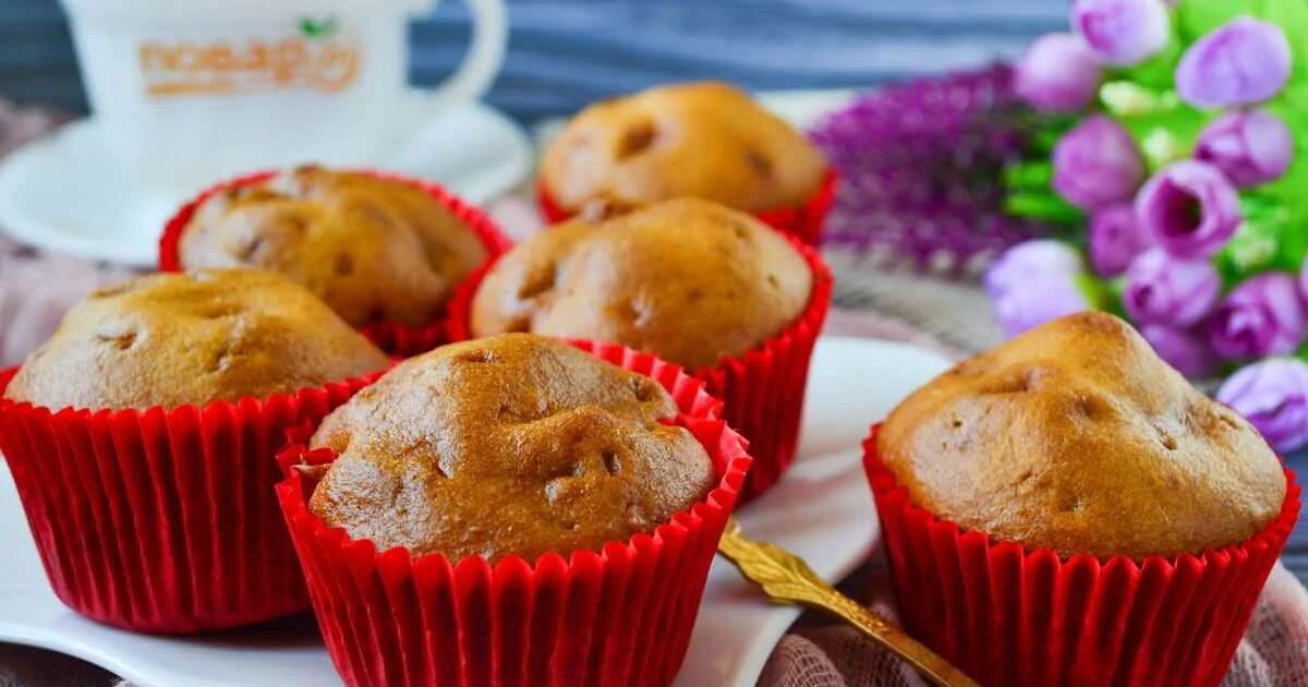 маффины классические. кекс пирог. выпечка в формах рецепты. постные маффины. пирожки кексы.