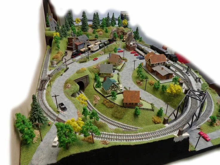 Modelleisenbahn n. Самодельная игрушечная железная дорога. Klein Modellbahn машинки. Model Train Layout. 160 1 22