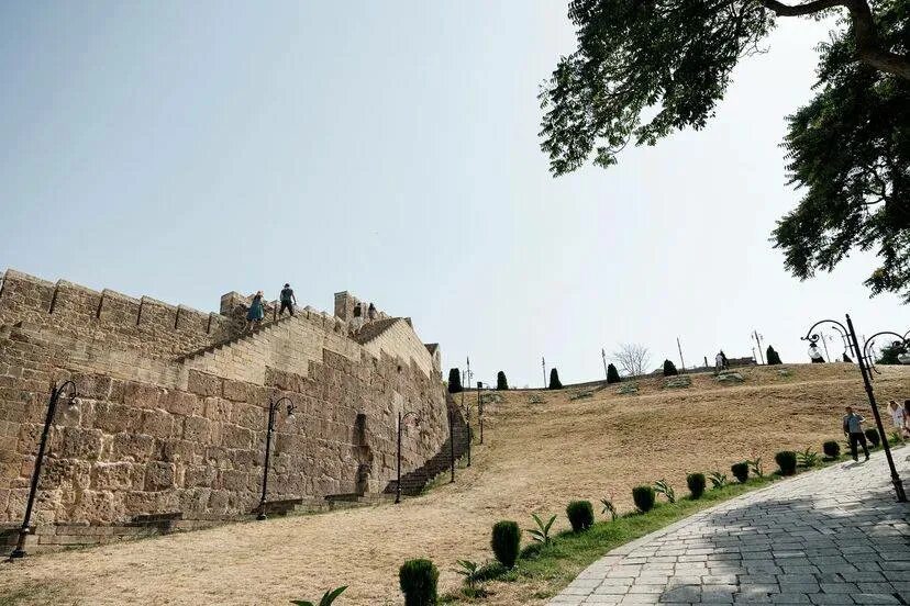 дербент воздух. дербент 7 век. дербент море 2023. крепость нарын кала в дагестане. дербент крепость с фонтаном.