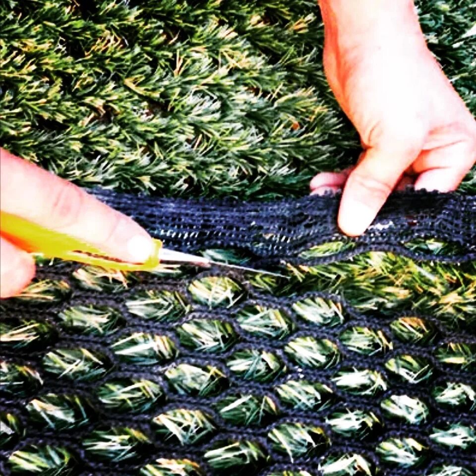 Дорожка искусственная трава. Искусственная трава грин гибрид 32. Грин гибрид. Грин гибрид. Трава полотно.