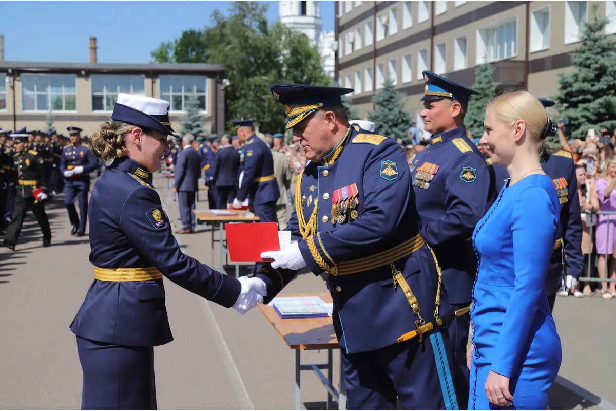 Рязанское высшее десантное командное училище. Рязанское Гвардейское воздушно-десантное училище. Выпуск РВВДКУ 2022. 141 Выпуск РВВДКУ 2022. Рязанское высшее воздушно-десантное командное училище 2022.