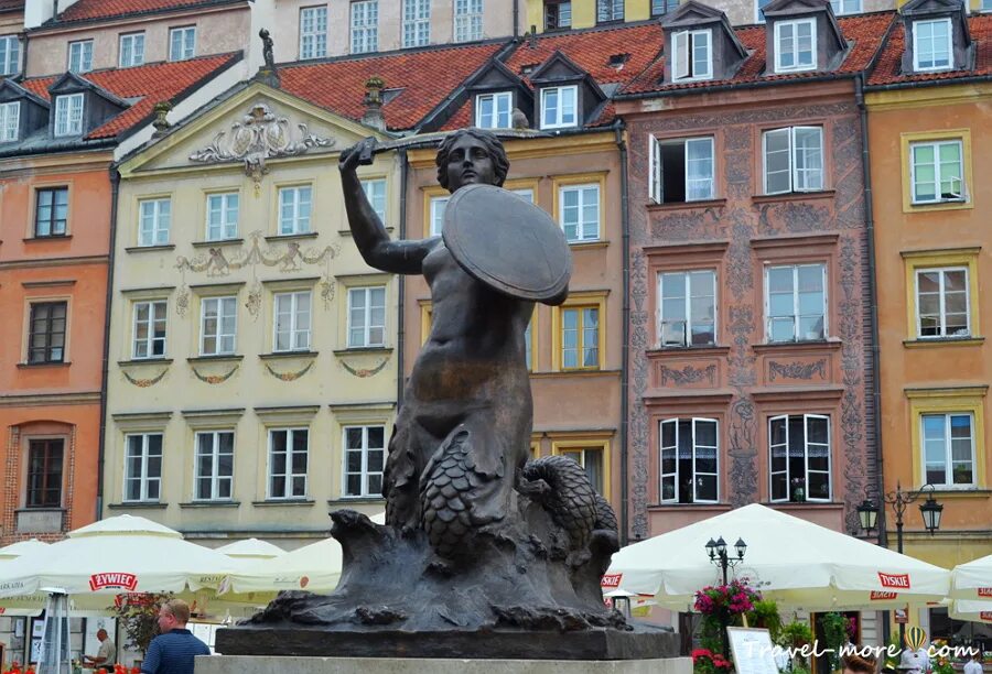 варшава скульптура сирена. варшава русалка памятник. старый город варшава русалка. варшава сирена памятник.