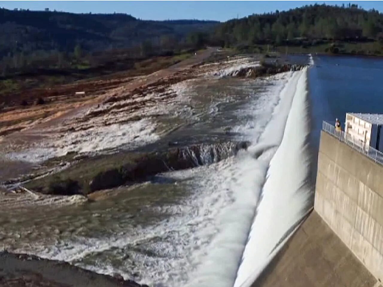 Видео дамб. Прорыв плотины ГЭС. Прорыв плотины строящейся ГЭС "кыадат". Прорыв водохранилища. Разрушение гидротехнических сооружений.