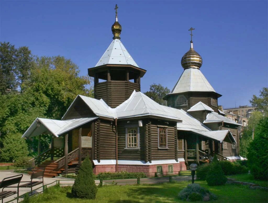 Погода октябрьский люберецкий район московская область. Храм Троицы Живоначальной Люберцы. Посёлок Октябрьский Люберецкий район Церковь. Храм в Октябрьском Люберецкого района. Церковь Троицы Живоначальной в Октябрьском[.